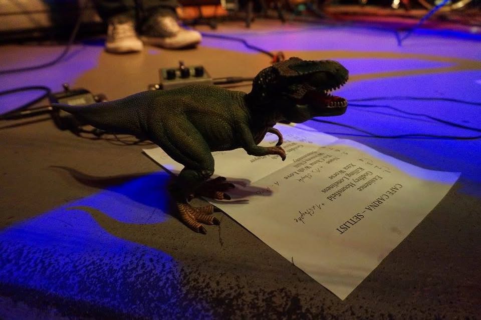 wHITE pLASTIC tAPE am 10. January 2026 @ Café Carina.