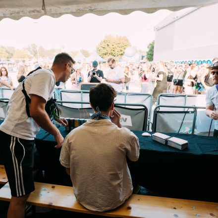 FM4 Frequency Festival 2025 - Autogrammzelt pres. by Gasteiner