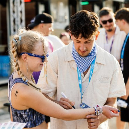 FM4 Frequency Festival 2025 - Autogrammzelt pres. by Gasteiner