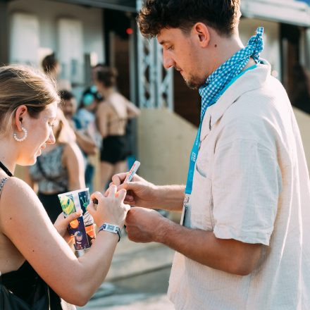 FM4 Frequency Festival 2025 - Autogrammzelt pres. by Gasteiner