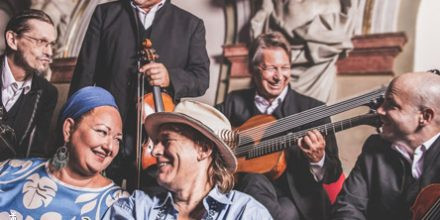 Ernst Molden & Neue Wiener Concert Schrammeln ft. Tini Kainrath