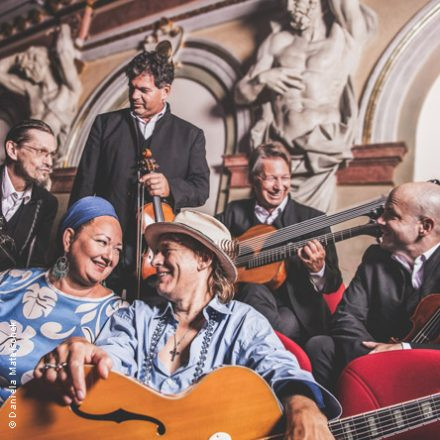 Ernst Molden & Neue Wiener Concert Schrammeln ft. Tini Kainrath