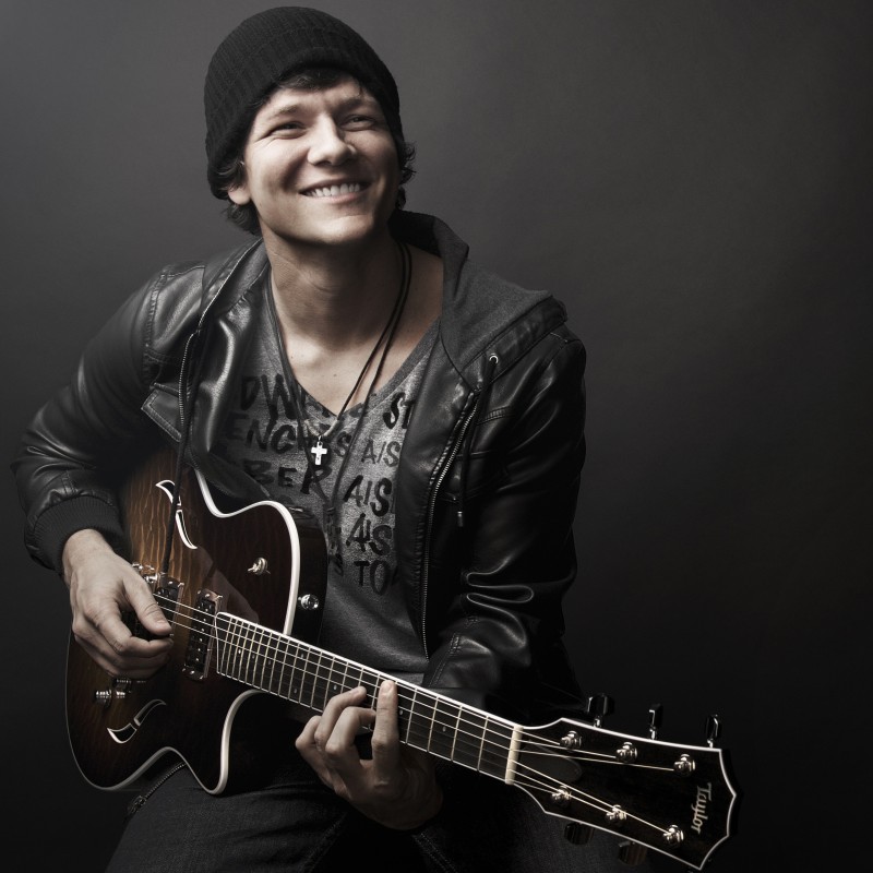 Tyler Ward am 4. November 2013 @ . Tyler Ward am 4. November 2013 @ .
