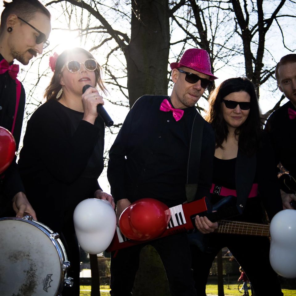 Mulatschag TV XMas-Gala feat. Supersisters am 22. November 2024 @ Weberknecht. Mulatschag TV XMas-Gala feat. Supersisters am 22. November 2024 @ Weberknecht.