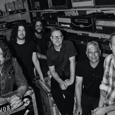 FOO FIGHTERS