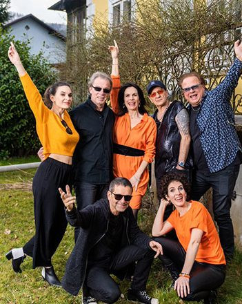 Schick Sisters & Opus Band