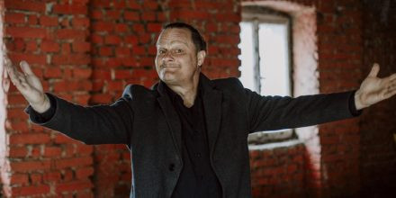 Michael Scheruga - Lari Fari