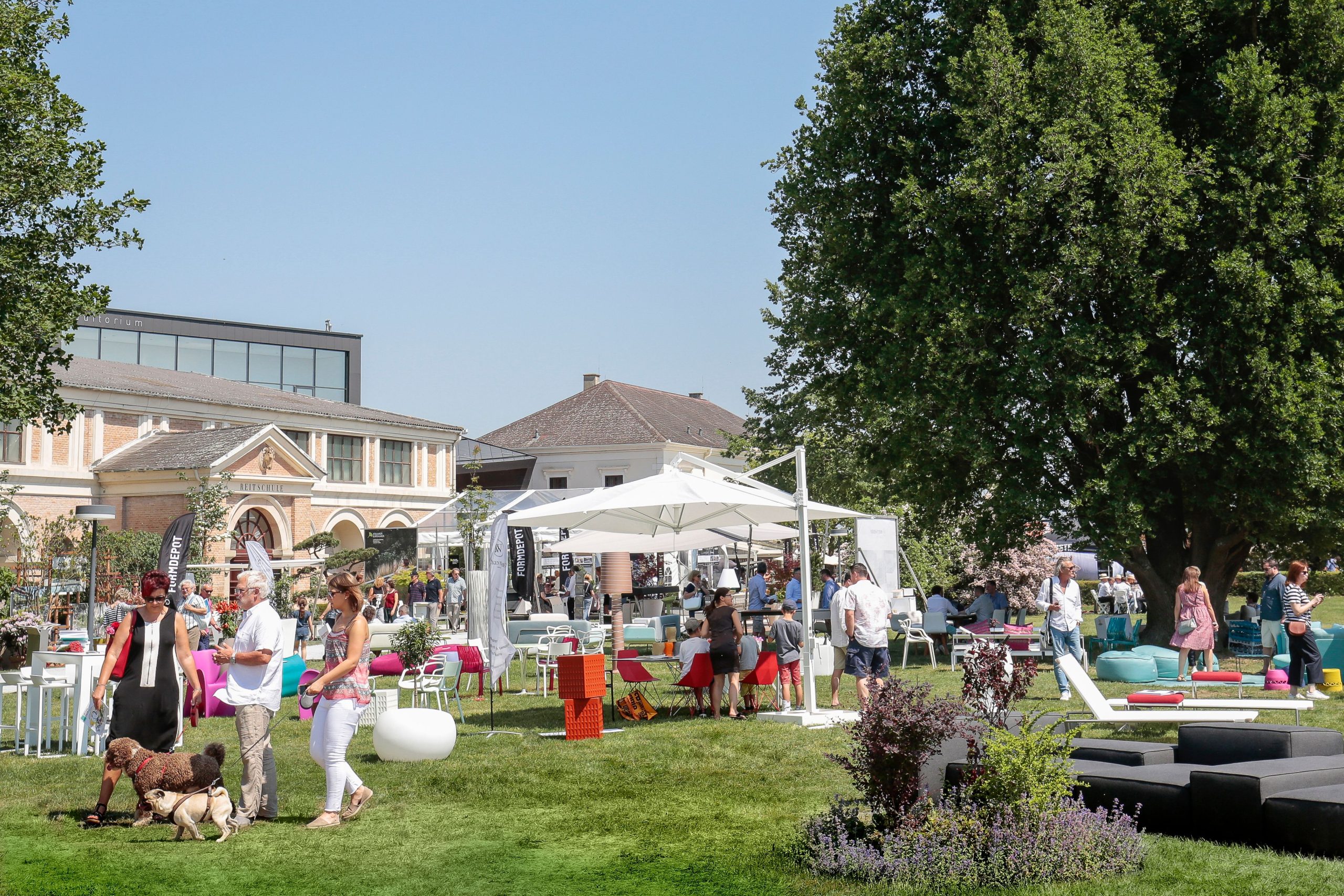 Design Days 2025 am 16. May 2025 @ Schlosspark Grafenegg. Design Days 2025 am 16. May 2025 @ Schlosspark Grafenegg.
