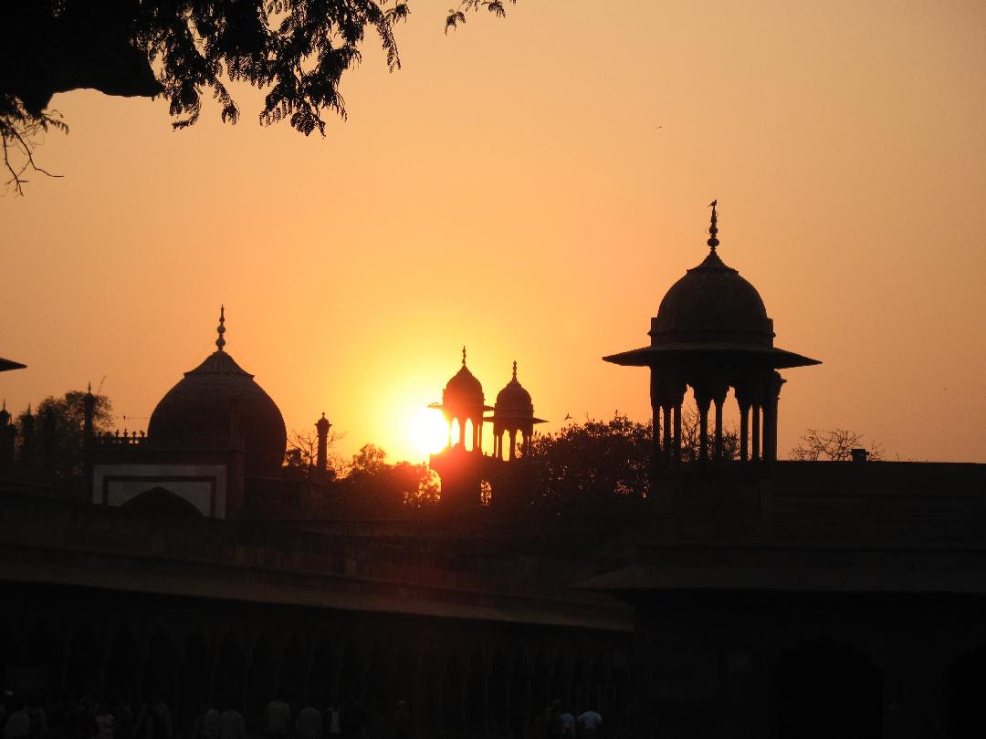 Bridges am 18. September 2026 @ OFF Theater.