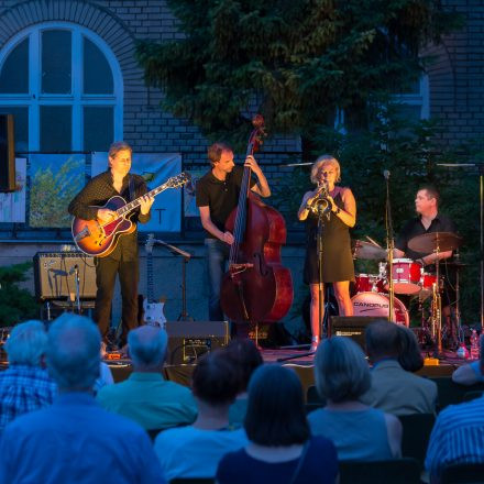 6. Jazz am Schlingermarkt