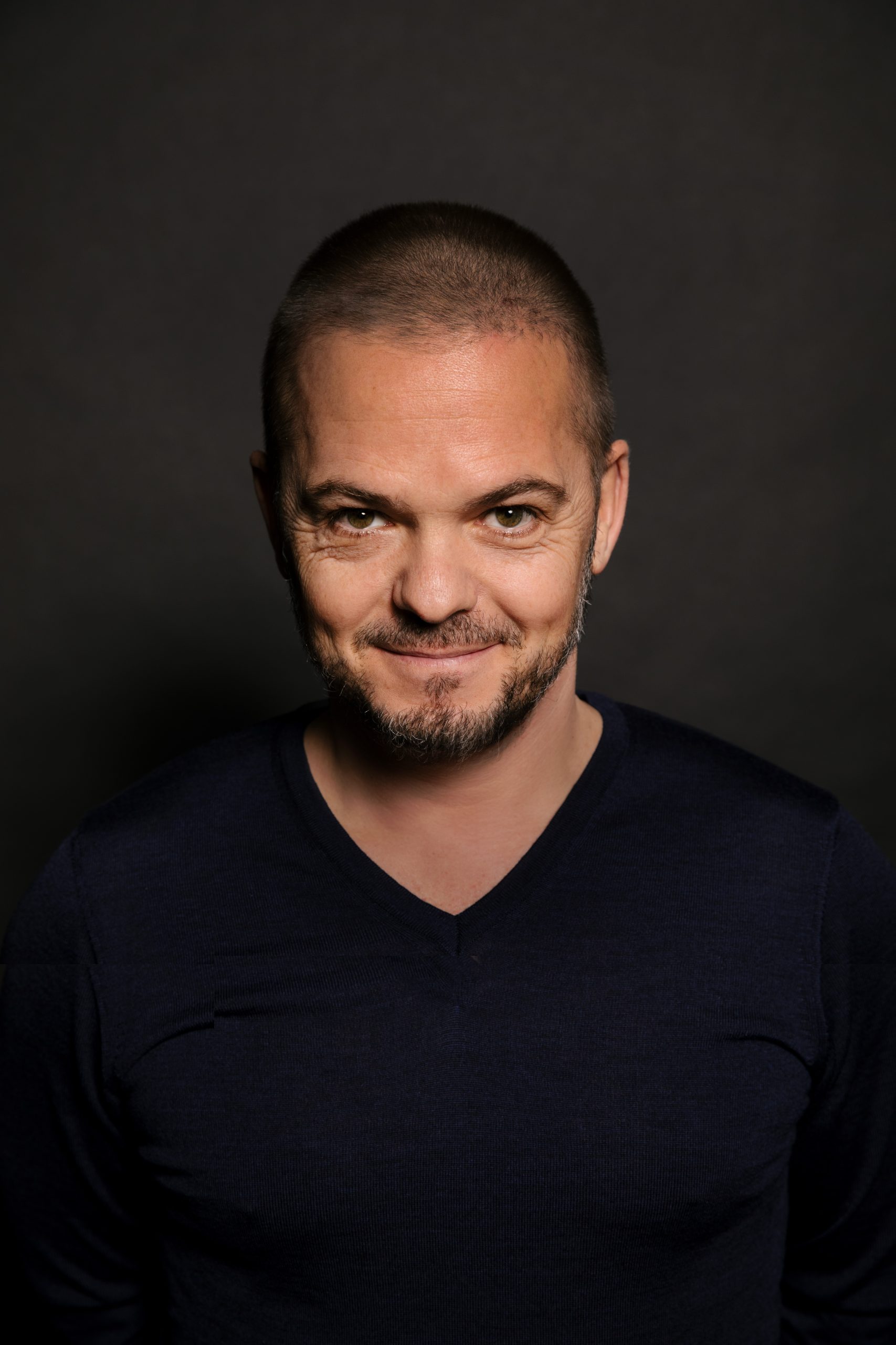 Stefan Verra - Körpersprache GENDERT nicht am 20. April 2023 @ Globe Wien. Stefan Verra - Körpersprache GENDERT nicht am 20. April 2023 @ Globe Wien.