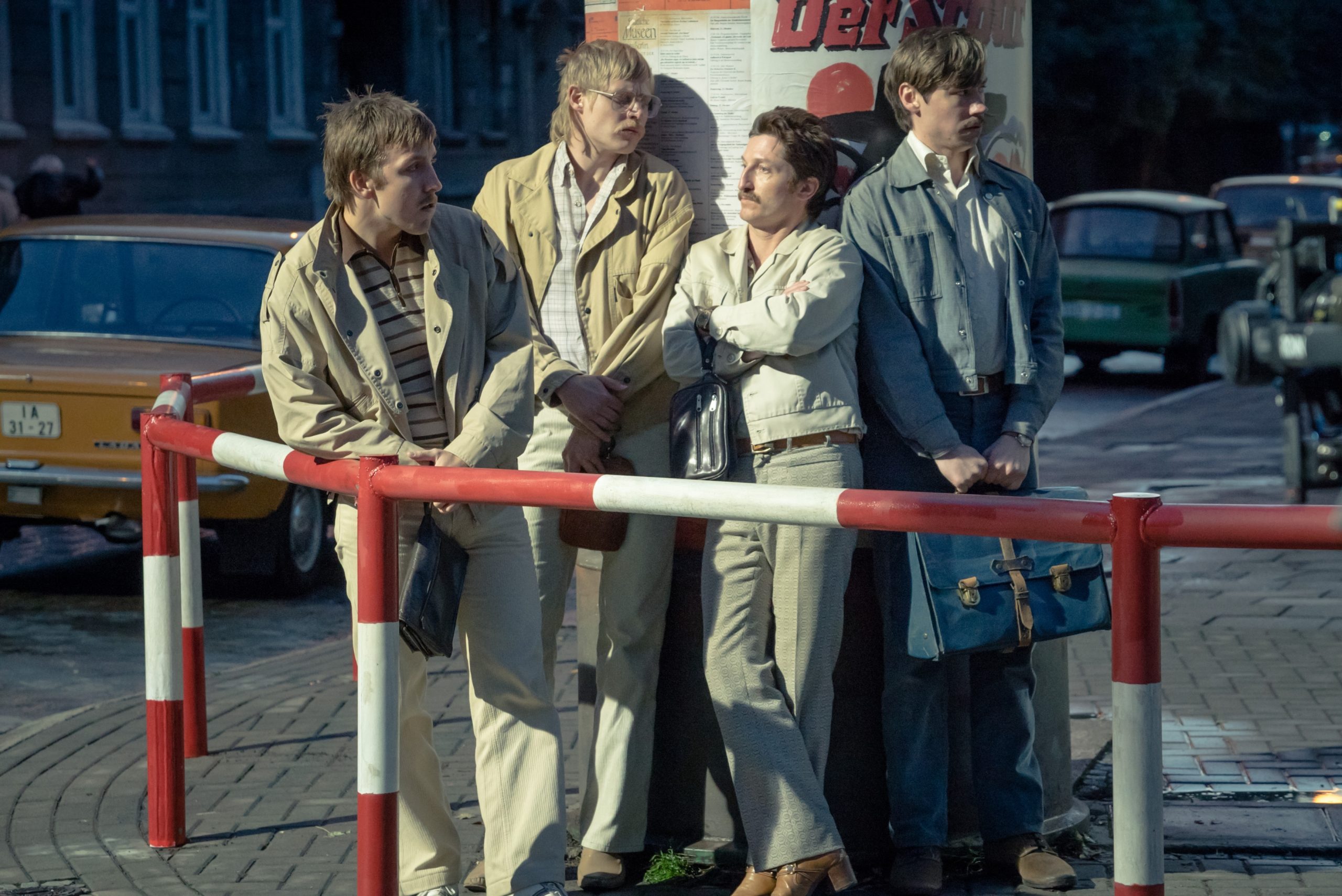 Österreich-Filmpremiere: Leander Haußmanns STASIKOMÖDIE am 18. May 2022 @ Urania Kino. Österreich-Filmpremiere: Leander Haußmanns STASIKOMÖDIE am 18. May 2022 @ Urania Kino.
