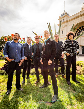 Calexico am 18. July 2024 @ Donaubühne Tulln. Calexico am 18. July 2024 @ Donaubühne Tulln.