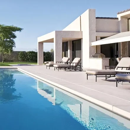 pool + garden Tulln