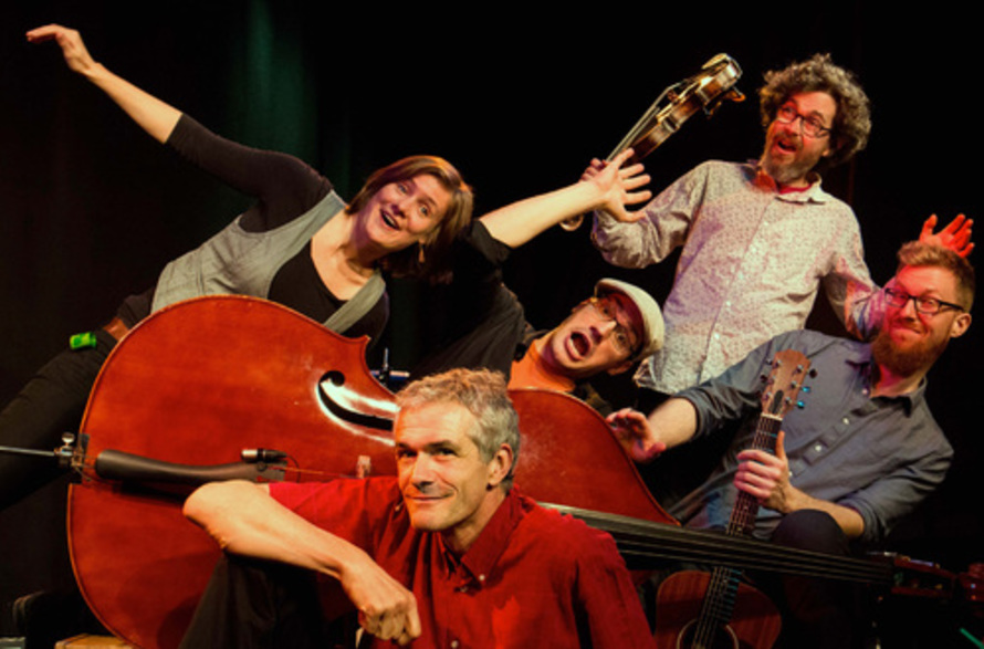 Marko Simsa & die Kokosbusserl-Band am 21. December 2024 @ Stadtsaal Wien. Marko Simsa & die Kokosbusserl-Band am 21. December 2024 @ Stadtsaal Wien.
