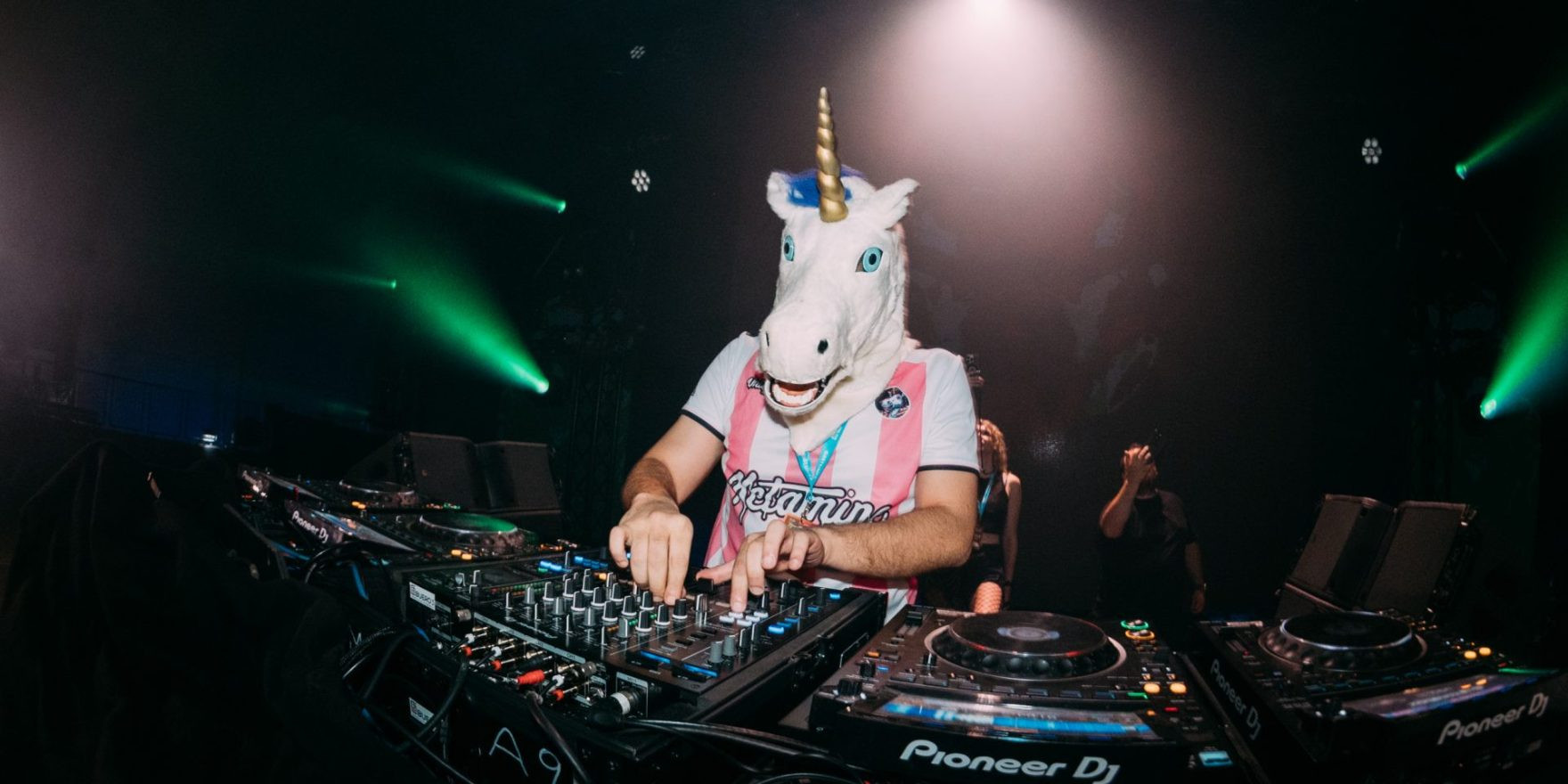 SHOCKWAVE - EDITION 003