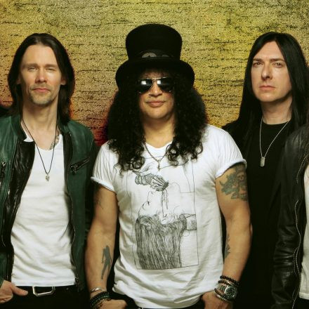 Slash feat. Myles Kennedy & The Conspirators