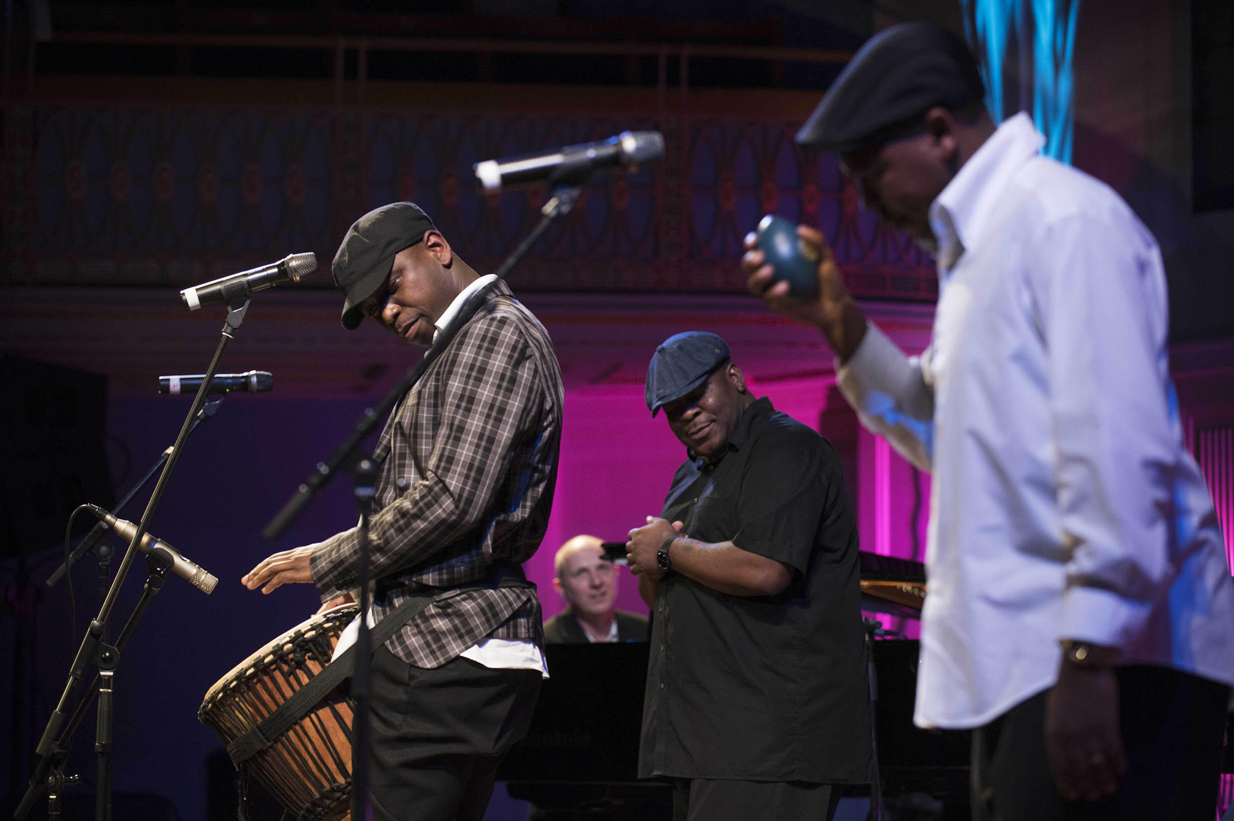 African Christmas mit MoZuluArt am 4. December 2025 @ Rathaus Oberpullendorf.