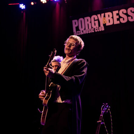 Jesper Munk @ Porgy & Bess