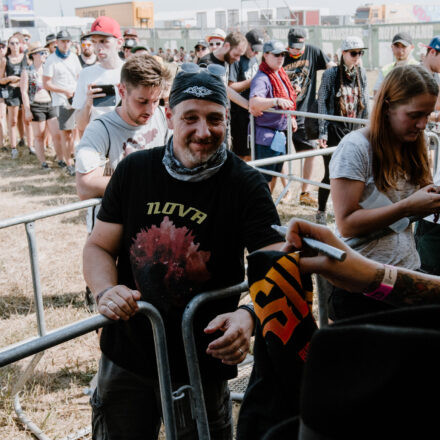 Nova Rock Festival 2019 – Day 1 – Autogrammzelt