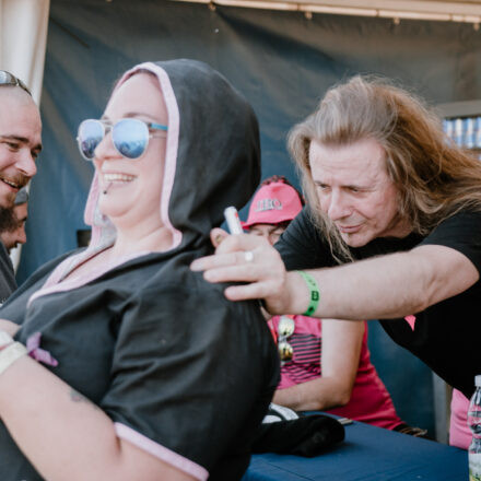 Nova Rock Festival 2019 – Day 3 – Autogrammzelt