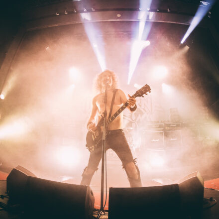 Airbourne @ Orpheum Graz /w Super Suckers