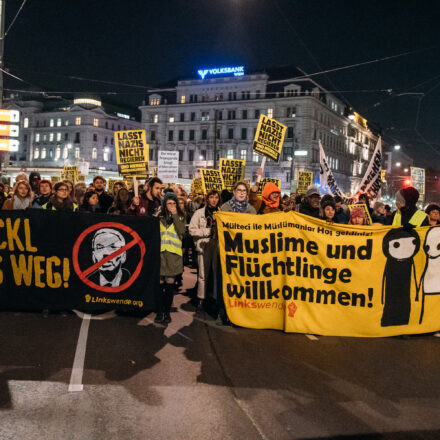 Demo gegen Kickl @ Schottentor Wien