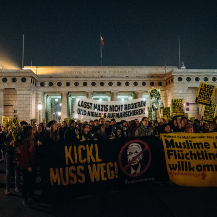 Demo gegen Kickl @ Schottentor Wien