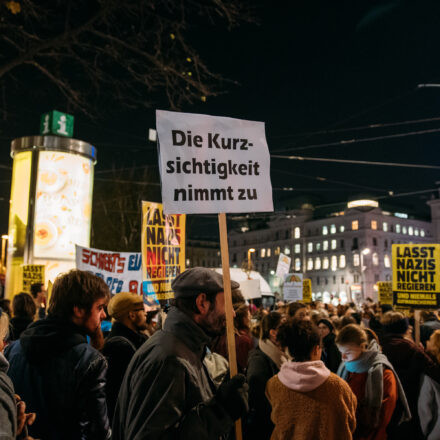 Demo gegen Kickl @ Schottentor Wien