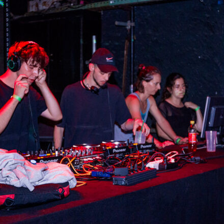 Switch! feat. Sub Zero & Danger @Flex