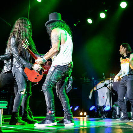 Slash feat. Myles Kennedy & The Conspirators @ Gasometer