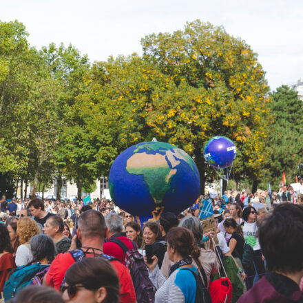 Klimavolksbegehren goes Earth Strike @ Praterstern