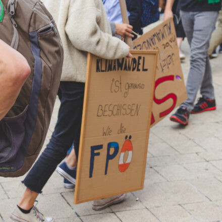 Klimavolksbegehren goes Earth Strike @ Praterstern