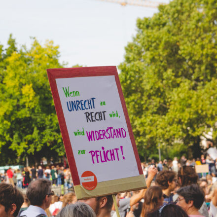 Klimavolksbegehren goes Earth Strike @ Praterstern