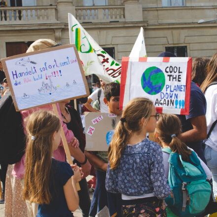 Klimavolksbegehren goes Earth Strike @ Praterstern