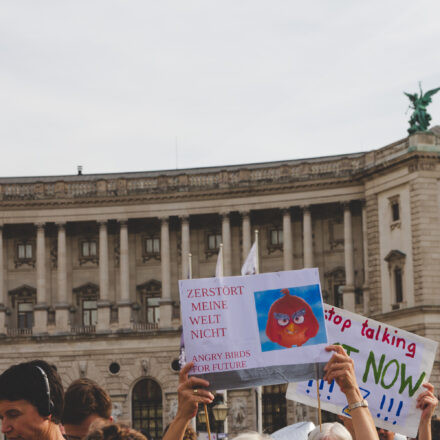 Klimavolksbegehren goes Earth Strike @ Praterstern