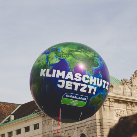 Klimavolksbegehren goes Earth Strike @ Praterstern