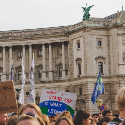 Klimavolksbegehren goes Earth Strike @ Praterstern