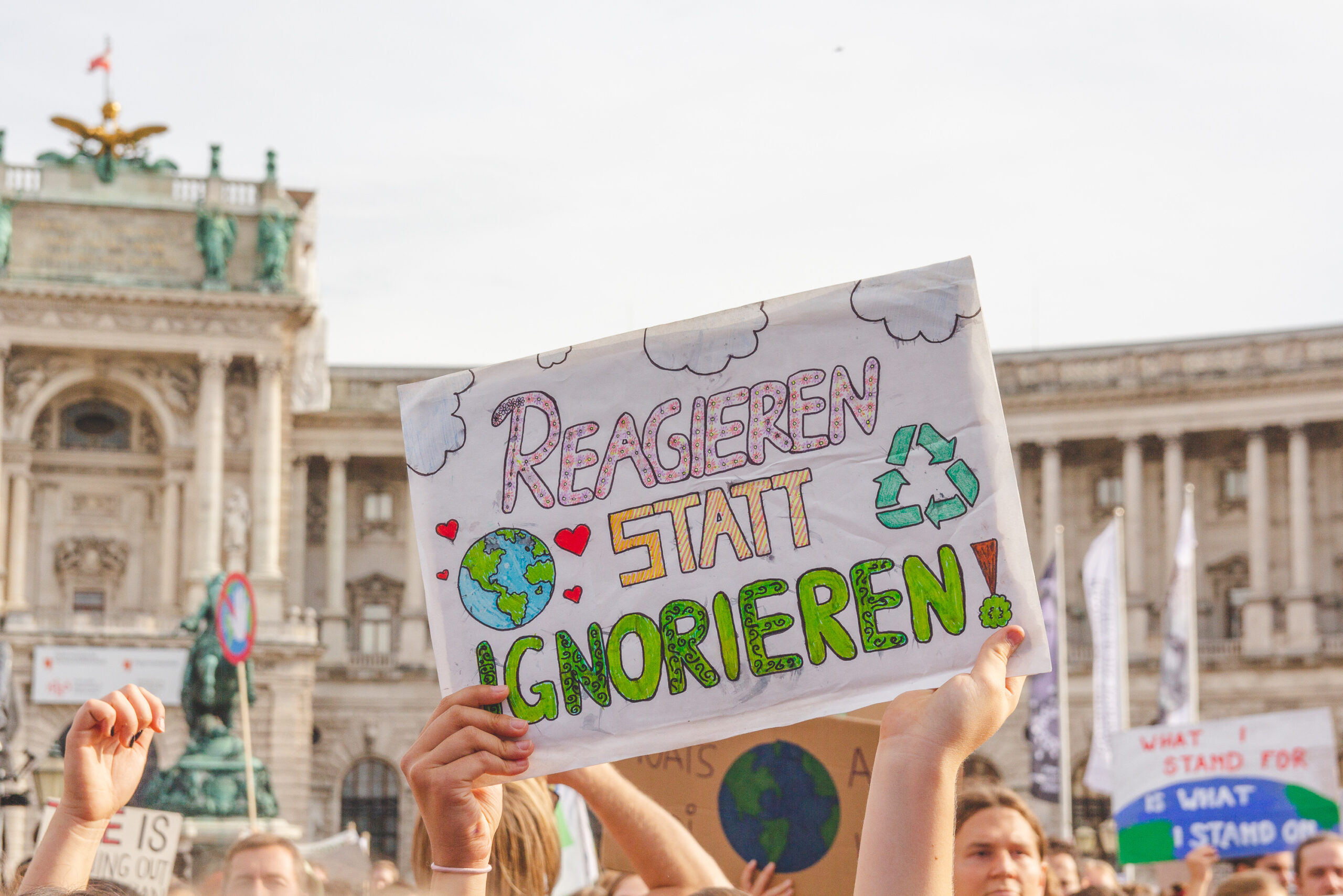 Klimavolksbegehren goes Earth Strike @ Praterstern