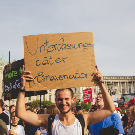 Klimavolksbegehren goes Earth Strike @ Praterstern