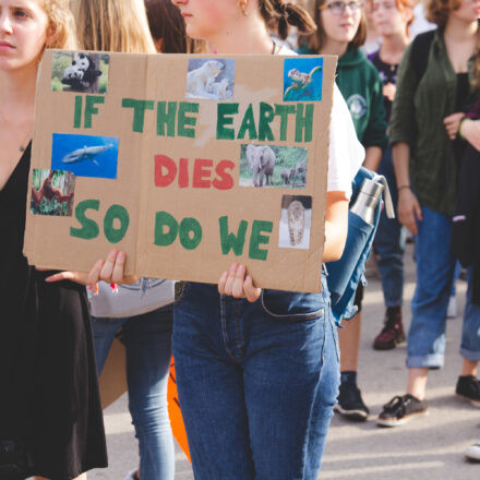 Klimavolksbegehren goes Earth Strike @ Praterstern