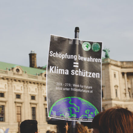 Klimavolksbegehren goes Earth Strike @ Praterstern