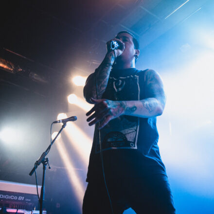 Escape The Fate, Slaves, The World Over @ Szene Wien