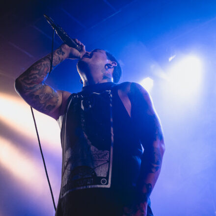 Escape The Fate, Slaves, The World Over @ Szene Wien