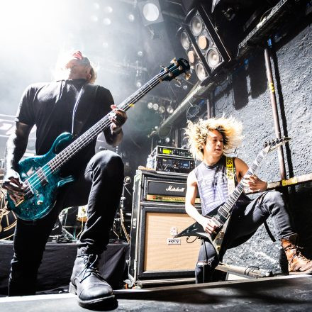 Crossfaith