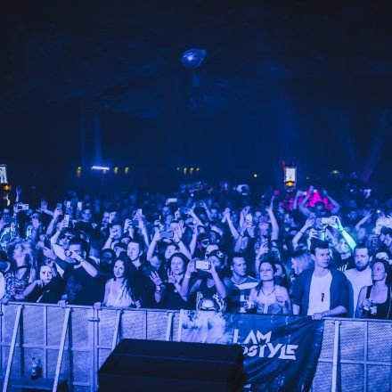 VINI VICI pres. by Cosmic Space Disco