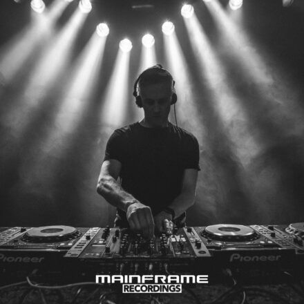 Mainframe Recordings Live 