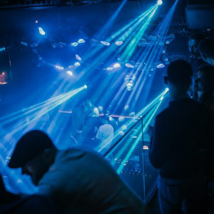 Bar Babes & Bouncers 54