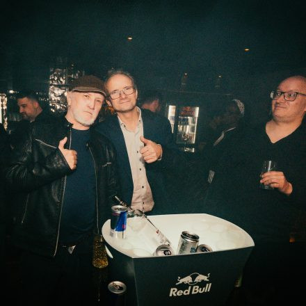Bar Babes & Bouncers 54
