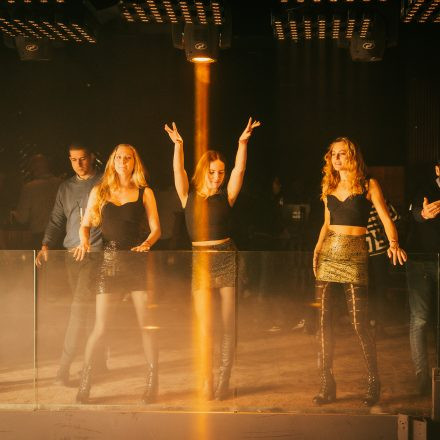 Bar Babes & Bouncers 54